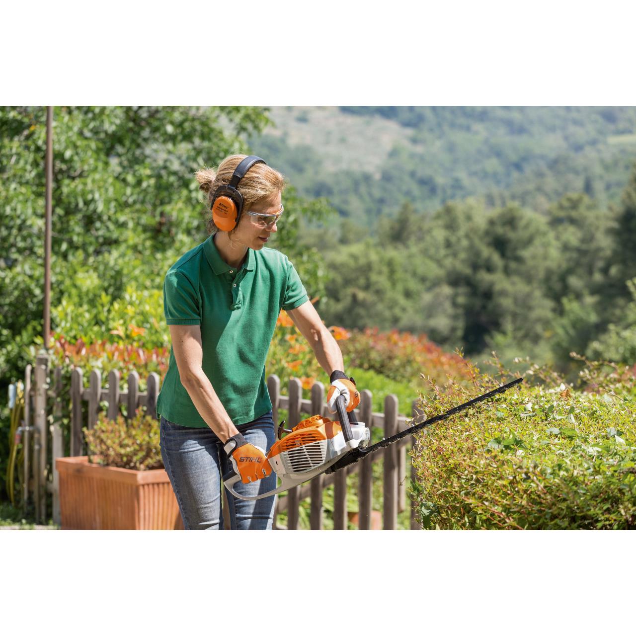 100009659 Benzin-Heckenschere HS 46 - 45 cm / 18''