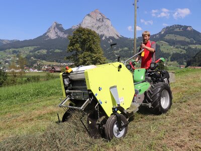 Rundballenpresse